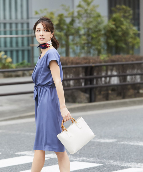12Twelve Agenda(トゥエルブ アジェンダ)の「ストレッチジョーゼット両ポケワンピース(ワンピース・レディース・ブルー/ネイビー・M)」の4枚目の写真