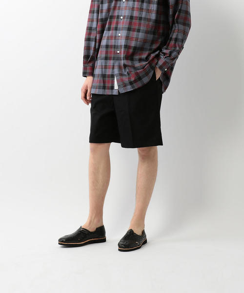 Steven Alan（スティーブンアラン）の「＜Steven Alan＞ VENTILE 2PLEAT SHORT PANTS-BOLD/ショートパンツ（その他パンツ・メンズ・ブラック/ナチュラル・LARGE/SMALL/MEDIUM/X-LARGE）」の2枚目の写真