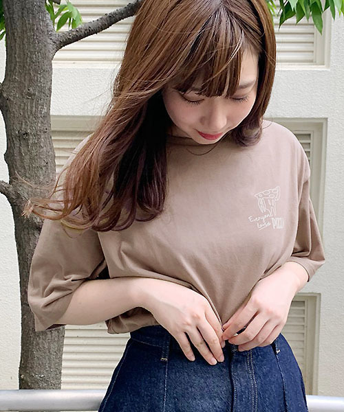 apres jour（アプレジュール）の「アソートBIGTシャツ2【ZOZOTOWN限定アイテム】（Tシャツ/カットソー・レディース・ホワイト/ブラック/ブルー/モカ/ラベンダー/ホワイト系その他/ブラック系その他/ホワイト系その他2/ホワイト系その他3/ホワイト系その他4・フリー）」の8枚目の写真