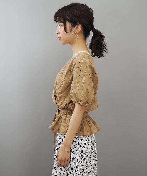 tiptop（ティップトップ）の「総刺繍カシュクールブラウス（シャツ/ブラウス・レディース・ブラック/ベージュ/オフホワイト・FREE）」の4枚目の写真