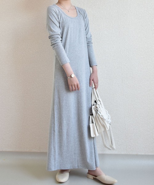 Coo+i（クーイ）の「ラウンドネックマキシワンピース（ワンピース・レディース・ブラック/カーキ/モカ/グリーン/チャコールグレー/ネイビー/ブルー/ワイン/グレー・XL/L/M）」の13枚目の写真