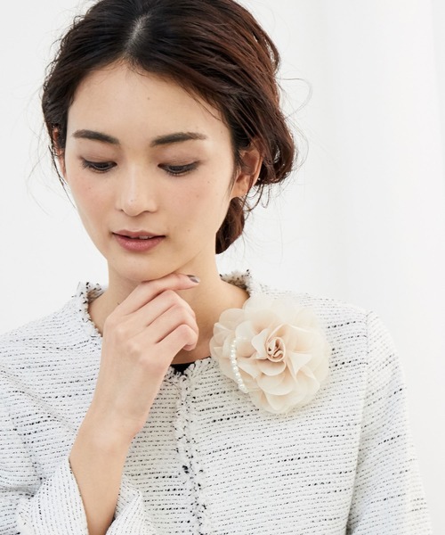 ROPE' PICNIC(ロペピクニック)の「シャイニーフラワーコサージュ(ブローチ/コサージュ・レディース・キナリ/ブルー系その他4・FREE)」の5枚目の写真