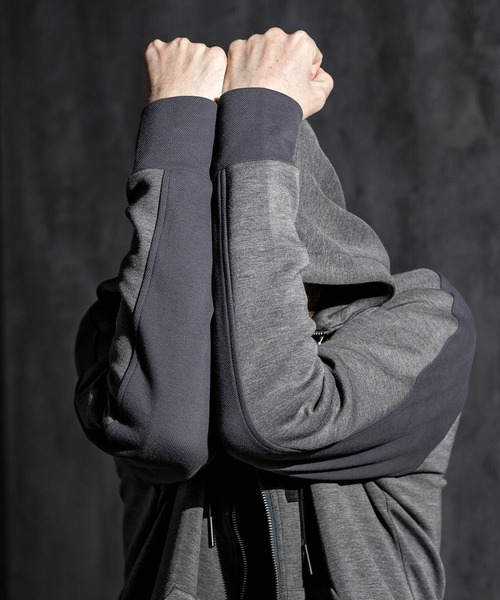 C DIEM(カルペディエム)の「C DIEM(カルペディエム)ジップアップフーディ(パーカー・メンズ・ホワイト/ブラック/グレー・S/M/L)」の11枚目の写真