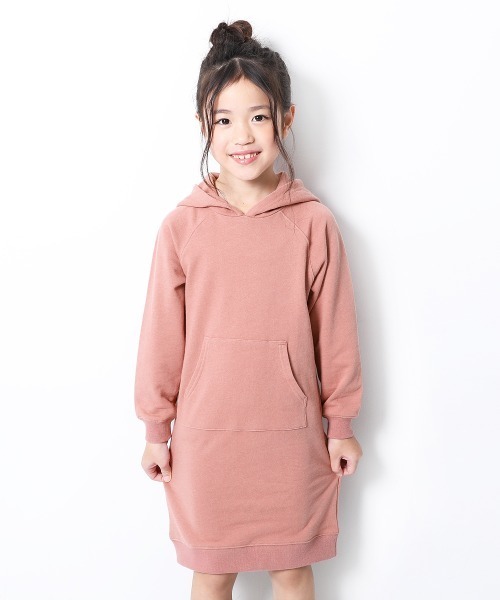 devirock（デビロック）の「スウェットパーカーワンピース（ワンピース・キッズ・パープル系その他/ワイン/ラベンダー/ライトブラウン/グリーン系その他/ブラック/ブルーグレー/キャメル/カーキ/杢グレー/モカ/スモークピンク・160cm/100cm/110cm/150cm/130cm/90cm/120cm/140cm/80ｃｍ）」の11枚目の写真