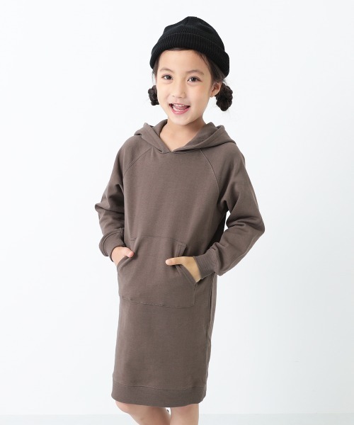 devirock（デビロック）の「スウェットパーカーワンピース（ワンピース・キッズ・パープル系その他/ワイン/ラベンダー/ライトブラウン/グリーン系その他/ブラック/ブルーグレー/キャメル/カーキ/杢グレー/モカ/スモークピンク・160cm/100cm/110cm/150cm/130cm/90cm/120cm/140cm/80ｃｍ）」の6枚目の写真