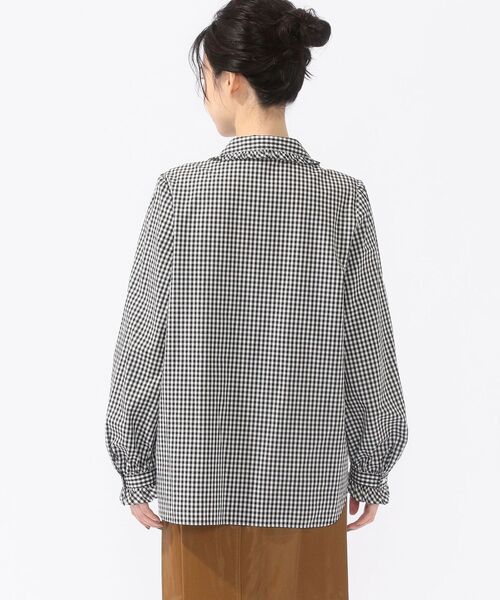 SHIPS(シップス)の「ソリッドギンガムフリルシャツ◇(シャツ/ブラウス・レディース・ブラック/ライトホワイト・ONE SIZE)」の18枚目の写真