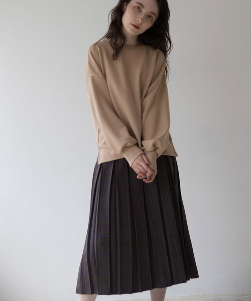 idem（イデム）の「Tuck Design Pullover（スウェット・レディース・ブラック/ベージュ/ダークグレー・FREE）」の7枚目の写真