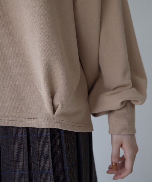 idem（イデム）の「Tuck Design Pullover（スウェット・レディース・ブラック/ベージュ/ダークグレー・FREE）」の9枚目の写真