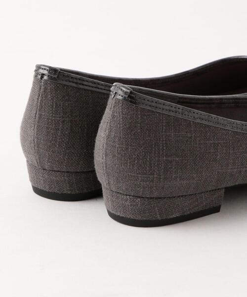 closet story(クローゼットストーリー)の「<closet story>パイピング ポインテッド フラットパンプス(パンプス・レディース・ベージュ/ダークグレー・23cm/23.5cm/24cm/24.5cm)」の8枚目の写真