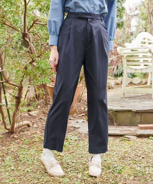 PURIL(ピュリル)の「【PURIL】センタープレス タック入りテーパードパンツ(スラックス・レディース・ネイビー/アイボリー/ブルー系その他/パープル系その他・S/M)」の3枚目の写真