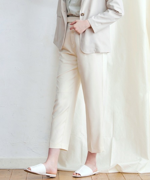 PURIL(ピュリル)の「【PURIL】センタープレス タック入りテーパードパンツ(スラックス・レディース・ネイビー/アイボリー/ブルー系その他/パープル系その他・S/M)」の6枚目の写真