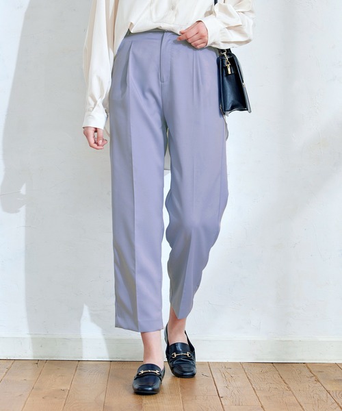 PURIL(ピュリル)の「【PURIL】センタープレス タック入りテーパードパンツ(スラックス・レディース・ネイビー/アイボリー/ブルー系その他/パープル系その他・S/M)」の21枚目の写真