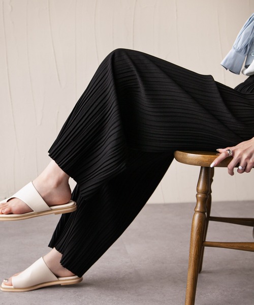 Chillfar（チルファー）の「カットジャガードプリーツパンツ（その他パンツ・レディース・グレイッシュベージュ/ベージュ/ブラック/ピンク系・MEDIUM/LARGE）」の2枚目の写真