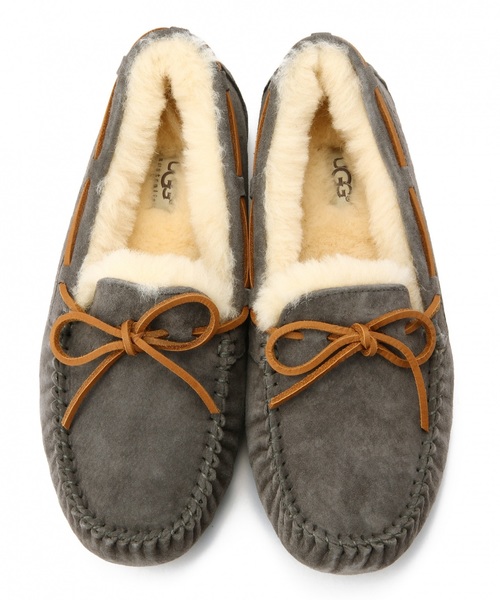 UGG（アグ）の「アグ/UGG Dakota SLP（モカシン/デッキシューズ・レディース・ダークグレー/ベージュ・7/6/8）」の2枚目の写真