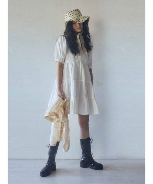 merry jenny（メリージェニー）の「パフスリーブギャザーミニワンピース（ワンピース・レディース・オフホワイト/ブラック/ブルー・FREE）」の5枚目の写真