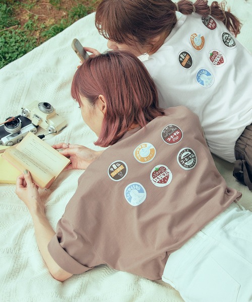 timecapsule（タイムカプセル）の「【timecapsule】「Oishi Gyunyu Nomitai」プリント半袖ビッグTシャツ（Tシャツ/カットソー・レディース・ホワイト/モカ/ベージュ系その他/ライトベージュ・FREE）」の3枚目の写真