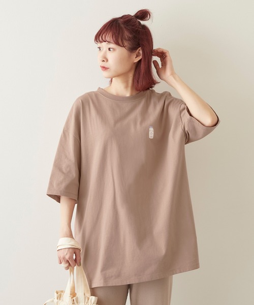 timecapsule（タイムカプセル）の「【timecapsule】「Oishi Gyunyu Nomitai」プリント半袖ビッグTシャツ（Tシャツ/カットソー・レディース・ホワイト/モカ/ベージュ系その他/ライトベージュ・FREE）」の7枚目の写真