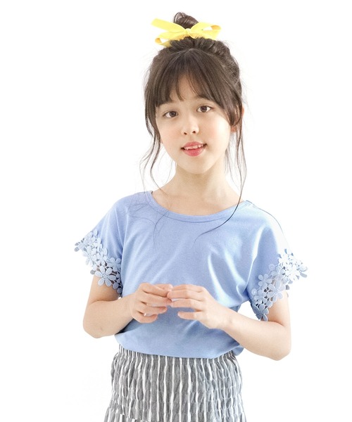 Bee des Bee（ビーデスビー）の「バッククロス半袖トップス（Tシャツ/カットソー・キッズ・ネイビー/ピンク/ブルー/ホワイト/サックスブルー/ミント/イエロー系その他/カーキ/ブラック/グリーン系その他/グレイッシュベージュ/ブルーグレー/レッド系/ライトブラウン・150cm/130cm/120cm/140cm/110cm/100cm）」の10枚目の写真