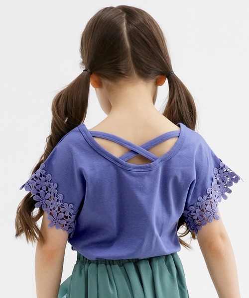 Bee des Bee（ビーデスビー）の「バッククロス半袖トップス（Tシャツ/カットソー・キッズ・ネイビー/ピンク/ブルー/ホワイト/サックスブルー/ミント/イエロー系その他/カーキ/ブラック/グリーン系その他/グレイッシュベージュ/ブルーグレー/レッド系/ライトブラウン・150cm/130cm/120cm/140cm/110cm/100cm）」の11枚目の写真