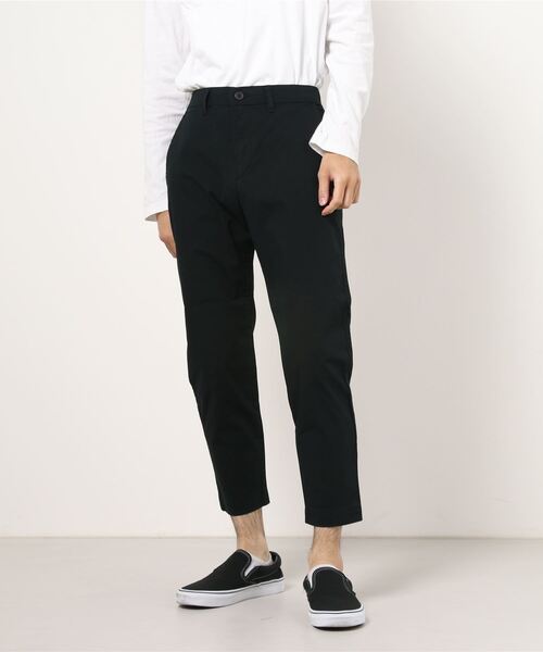 GAP（ギャップ）の「FREE&FLOW ウェーダーパンツ（チノパンツ・メンズ・ブラック/ベージュ/ネイビー/インディゴブルー/グレー/グリーン/カーキ・30W/32W/28W/29W/31W/33W/34W/36W/38W/35W）」の2枚目の写真