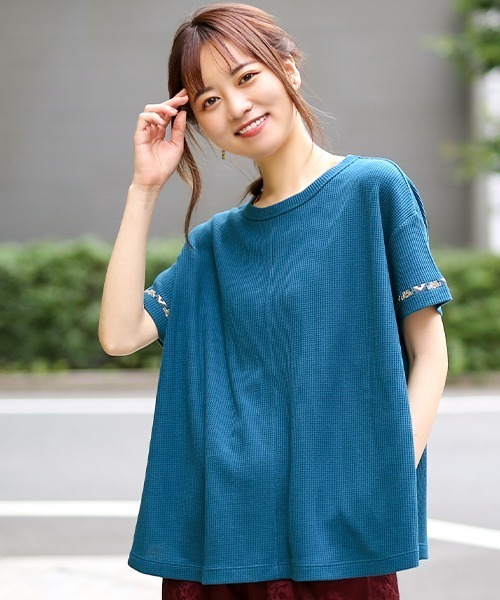 チチカカ（チチカカ）の「ライン刺繍プルオーバー（Tシャツ/カットソー・レディース・ネイビー/ブラウン/オフホワイト・FREE）」の3枚目の写真