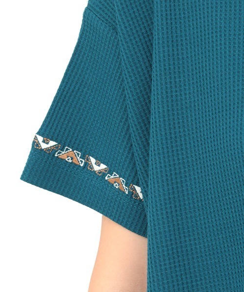 チチカカ（チチカカ）の「ライン刺繍プルオーバー（Tシャツ/カットソー・レディース・ネイビー/ブラウン/オフホワイト・FREE）」の18枚目の写真