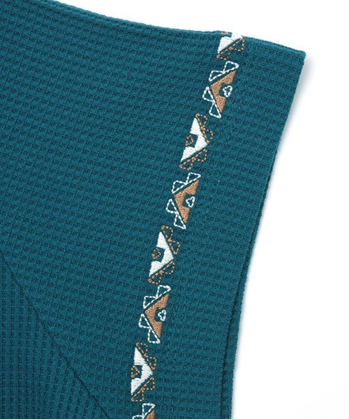 チチカカ（チチカカ）の「ライン刺繍プルオーバー（Tシャツ/カットソー・レディース・ネイビー/ブラウン/オフホワイト・FREE）」の21枚目の写真