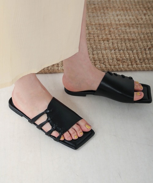 Bab（バブ）の「【WEB限定】ノットデザインサンダル（サンダル・レディース・ブラック/ダークブラウン/アイボリー・M/L）」の2枚目の写真