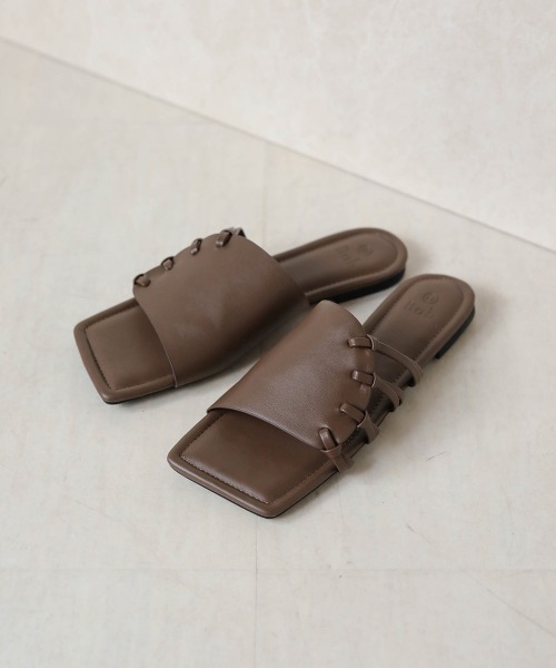 Bab（バブ）の「【WEB限定】ノットデザインサンダル（サンダル・レディース・ブラック/ダークブラウン/アイボリー・M/L）」の11枚目の写真