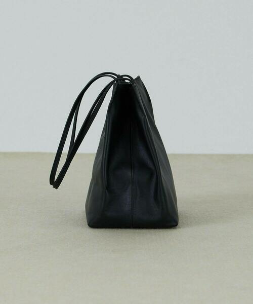 ADIEU TRISTESSE(アデュートリステス)の「レザーバッグ(トートバッグ・レディース・ホワイト/ブラック・FREE)」の17枚目の写真