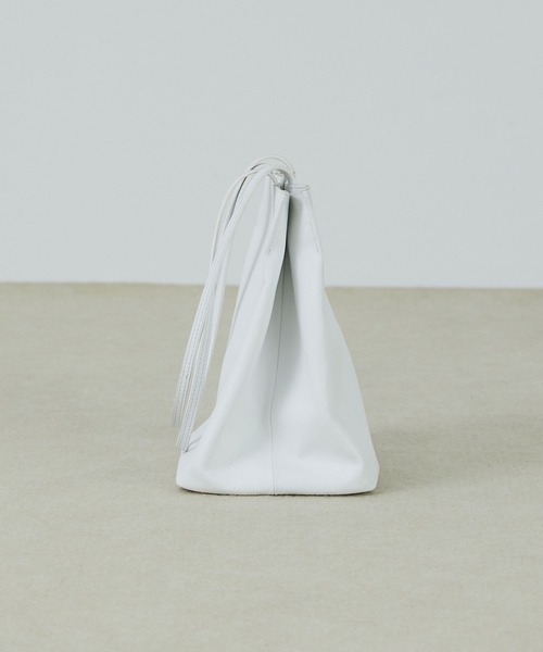 ADIEU TRISTESSE(アデュートリステス)の「レザーバッグ(トートバッグ・レディース・ホワイト/ブラック・FREE)」の5枚目の写真