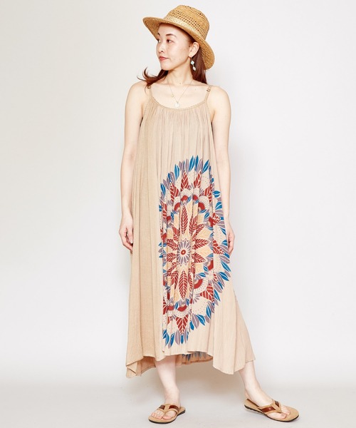 チャイハネ（チャイハネ）の「【チャイハネ】メンデルキャミワンピース（ワンピース・レディース・ベージュ/ホワイト/キャメル・FREE）」の3枚目の写真