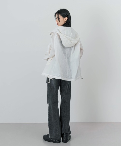 FOLLOWIN（フォロウィン）の「ハイウエストスリーカッティングデニムパンツ（デニムパンツ・レディース・ブラック/ブルー・SMALL/MEDIUM/LARGE）」の9枚目の写真