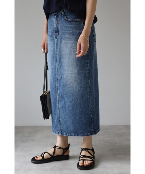 Bonjour Sagan(ボンジュールサガン)の「デニムミディアムスカート(デニムスカート・レディース・ライトブルー/ブルー・S/M)」の2枚目の写真