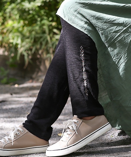 チチカカ（チチカカ）の「アロー刺繍レギンス（レギンス/スパッツ・レディース・マスタード/ブラック・FREE）」の2枚目の写真