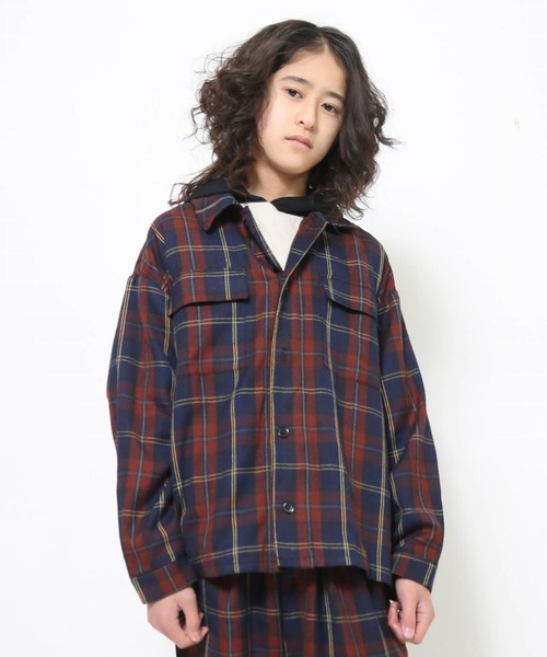jeans-b（ジーンズベー）の「ジーンズベー ビッグシャツ（チェック柄）（シャツ/ブラウス・キッズ・ブラック/ブラウン・160cm/150cm/140cm/130cm）」の2枚目の写真
