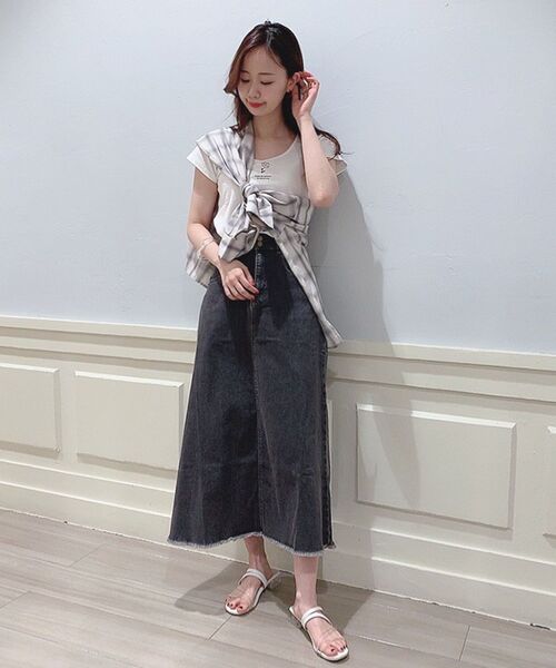 MAJESTIC LEGON（マジェスティックレゴン）の「レディシルエット