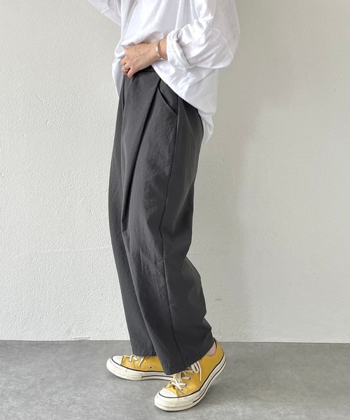 natto（ナット）の「【ユニセックスアイテム】tuck wide pants / ウエストゴムポケット付きタックワイドパンツ（その他パンツ・メンズ・ブラック/ベージュ/オリーブ/チャコール・FREE）」の11枚目の写真