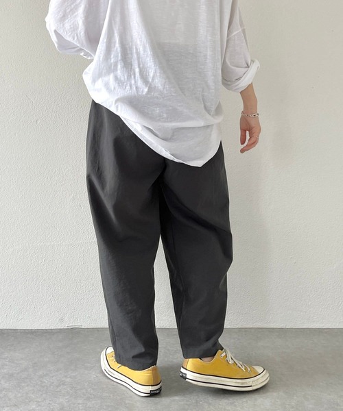 natto（ナット）の「【ユニセックスアイテム】tuck wide pants / ウエストゴムポケット付きタックワイドパンツ（その他パンツ・メンズ・ブラック/ベージュ/オリーブ/チャコール・FREE）」の13枚目の写真
