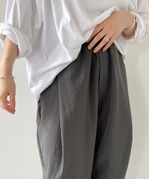 natto（ナット）の「【ユニセックスアイテム】tuck wide pants / ウエストゴムポケット付きタックワイドパンツ（その他パンツ・メンズ・ブラック/ベージュ/オリーブ/チャコール・FREE）」の15枚目の写真