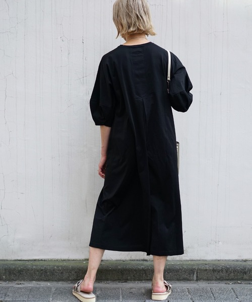 DROIT BELLO(ドロイトベロ)の「DROIT BELLO(ドロイトベロ) ボリュームスリーブワンピース(ワンピース・レディース・ブラック/グレー・FREE)」の4枚目の写真
