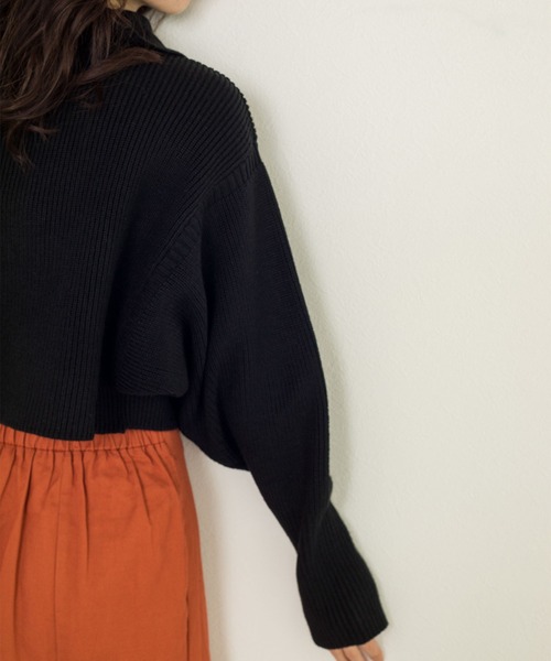 w closet（ダブルクローゼット）の「【新色・WEB限定カラー】7G片畦ドルマン襟付きカーディガン（カーディガン/ボレロ・レディース・ブラック/オレンジ/ライトベージュ/パープル/グリーン/ブルー/レッド/キナリ/ラベンダー/ミント/ダークグリーン/イエロー系その他/ライム・FREE）」の21枚目の写真