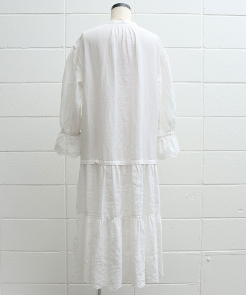 Malle（マル）の「malle　リネン/コットン　カットワーク刺繍ドレス（ワンピース・レディース・オフホワイト/ブラック・FREE）」の9枚目の写真