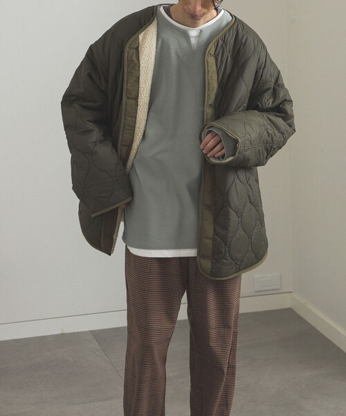 BEAMS HEART（ビームスハート）の「BEAMS HEART / キルト ボア リバーシブル ビッグジャケット（ダウンジャケット/コート・メンズ・オリーブ/ブラック・LARGE/MEDIUM/SMALL）」の2枚目の写真