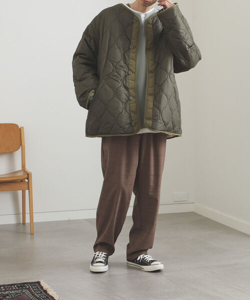 BEAMS HEART（ビームスハート）の「BEAMS HEART / キルト ボア リバーシブル ビッグジャケット（ダウンジャケット/コート・メンズ・オリーブ/ブラック・LARGE/MEDIUM/SMALL）」の8枚目の写真