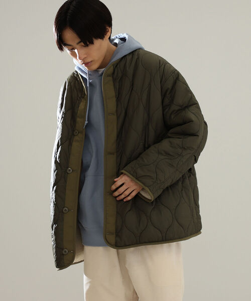 BEAMS HEART（ビームスハート）の「BEAMS HEART / キルト ボア リバーシブル ビッグジャケット（ダウンジャケット/コート・メンズ・オリーブ/ブラック・LARGE/MEDIUM/SMALL）」の10枚目の写真