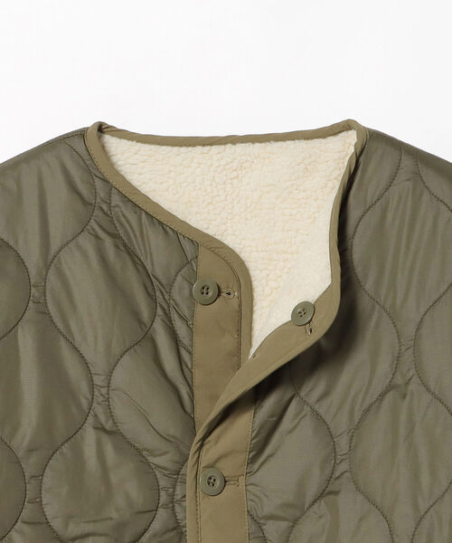 BEAMS HEART（ビームスハート）の「BEAMS HEART / キルト ボア リバーシブル ビッグジャケット（ダウンジャケット/コート・メンズ・オリーブ/ブラック・LARGE/MEDIUM/SMALL）」の19枚目の写真