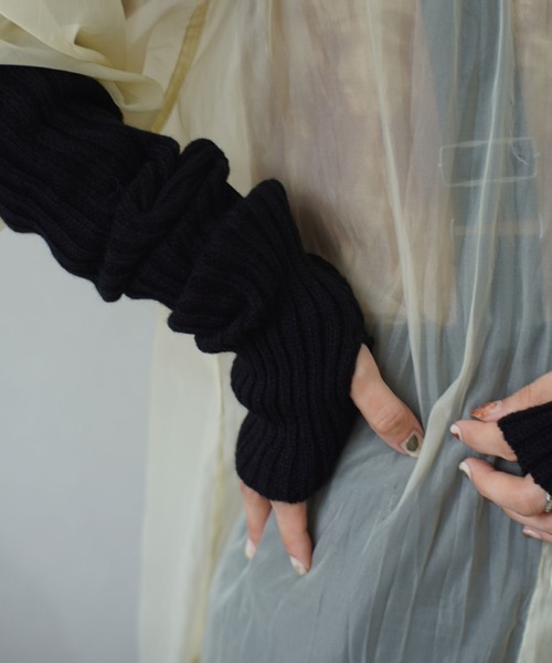 Port(ポート)の「ニット ロング アームウォーマー #(アームカバー・レディース・チャコールグレー/ブラック/ブラウン/グレー/オフホワイト/カーキ・FREE)」の20枚目の写真