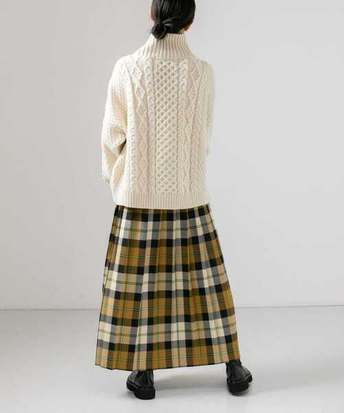 O'NEIL of DUBLIN（オニールオブダブリン）の「【別注】O'NEIL OF DUBLIN×URBAN RESEARCH　WRAP SKIRT（スカート・レディース・パープル/ベージュ系その他・8）」の6枚目の写真