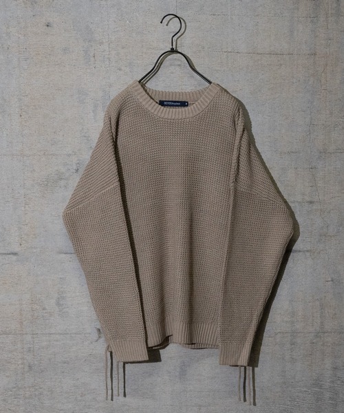 JOHN'S CLOSET（ジョンズクローゼット）の「【50】レースアップBIGニット（ニット/セーター・メンズ・カーキ/チャコールグレー/ブラック/ホワイト/ベージュ・LARGE/MEDIUM）」の5枚目の写真